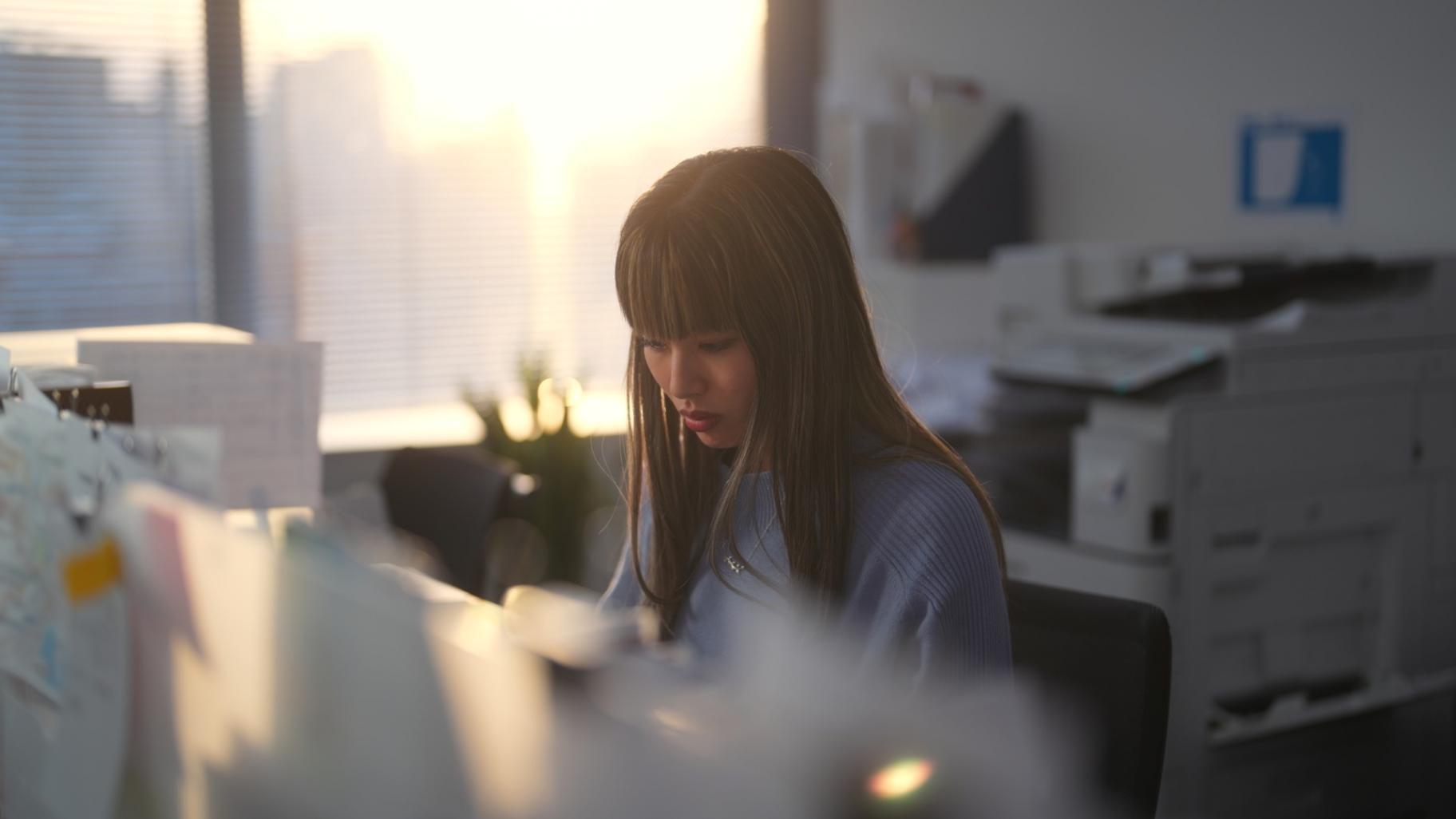 Group session participants reviewing sectioning patterns on screen